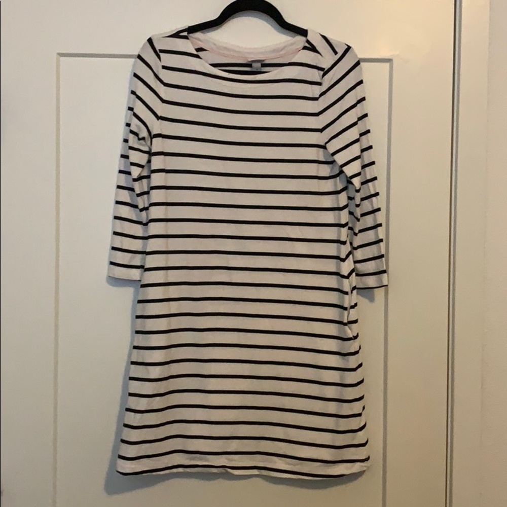 Striped three-quarter sleeve dress